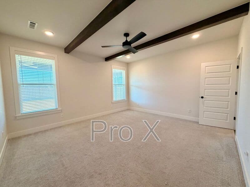 Centerton House: 1141 Red Maple St