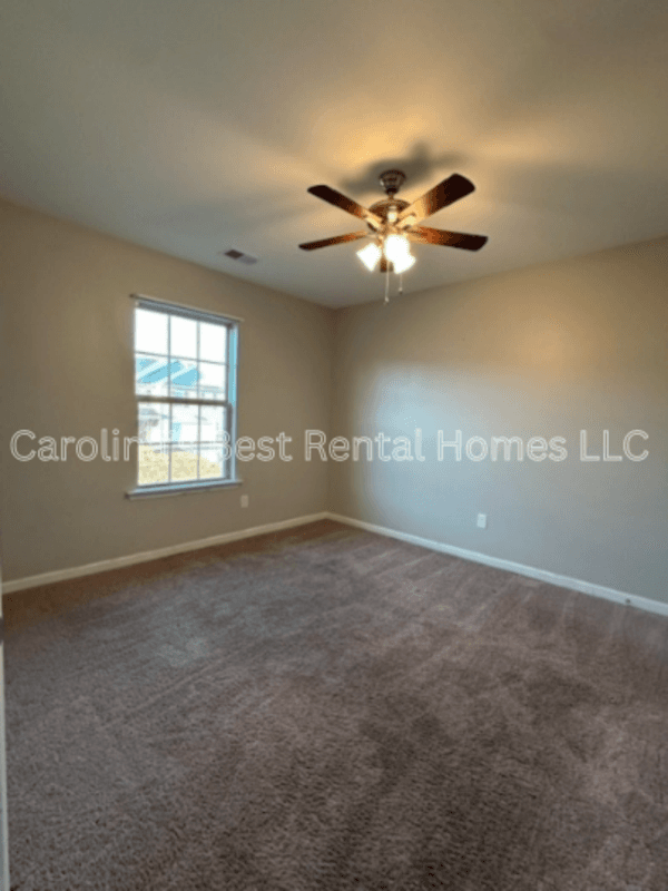 Columbia House: 257 Allans Mill Drive
