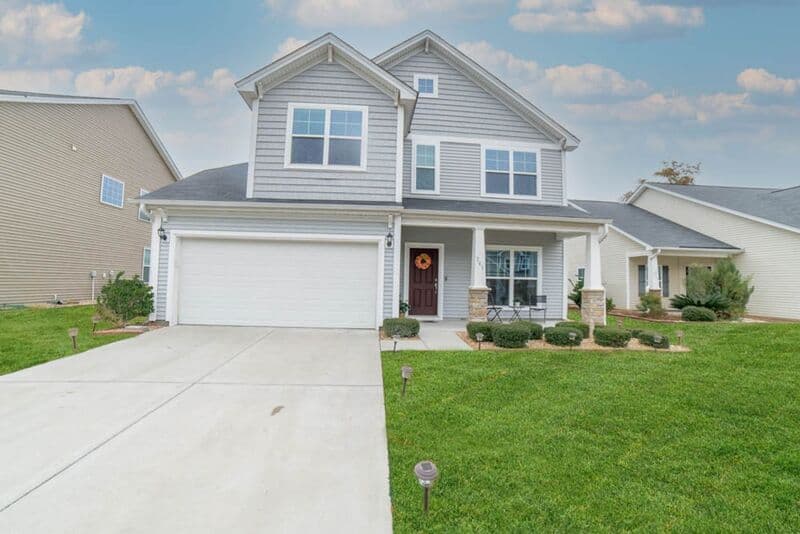 Pooler House: 341 Casey Dr