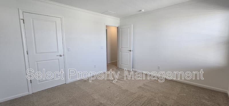 Fort Wayne House: 1396 Livingston Lakes Way