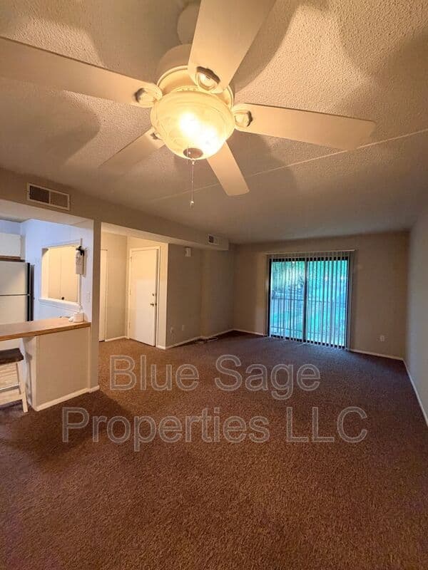 Wallingford Condo: 768 Putnam Blvd. A