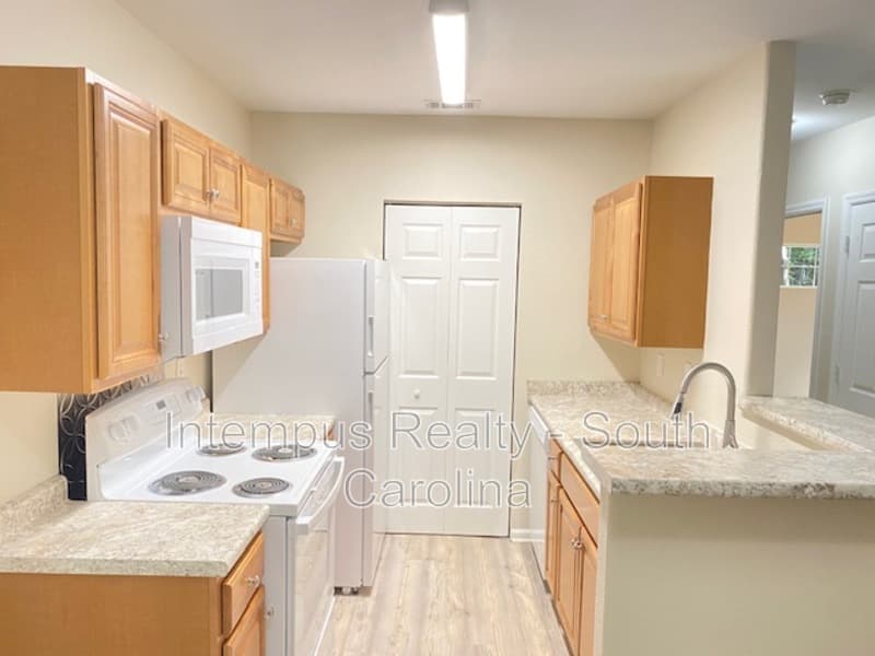 Bluffton Condo: 897 Fording Island Rd