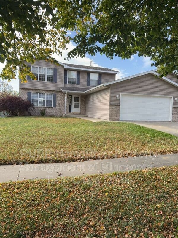 Rochester House: 5939 Shetland Dr NW