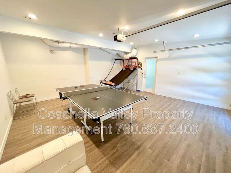 Palm Springs House: 2719 E Ventura Road