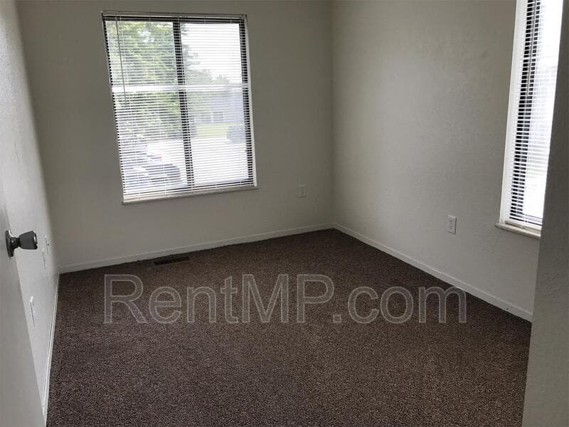 Mt Pleasant Townhome: 1825 S Crawford - Unit E02