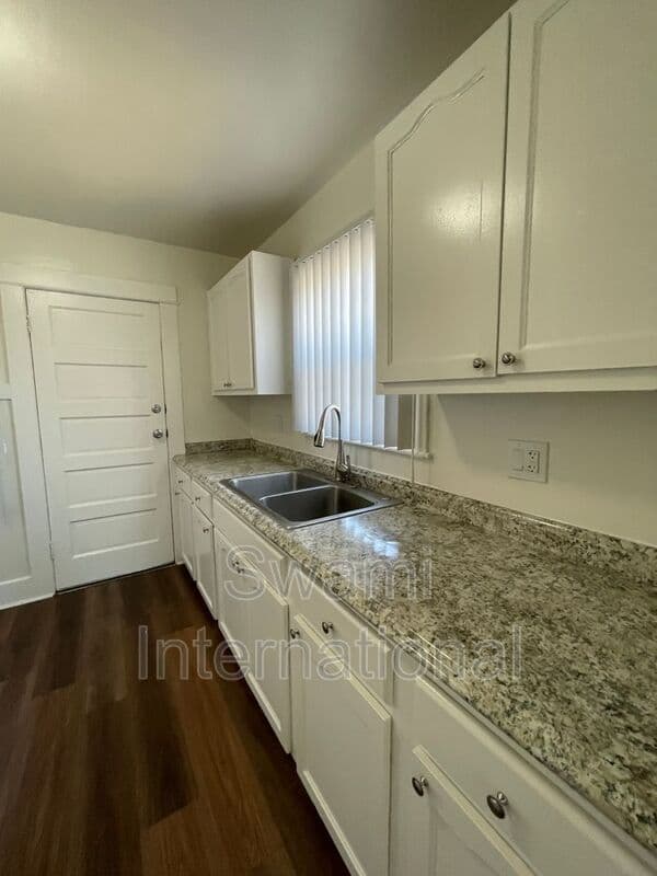 Los Angeles House: 643 W. 58th St.