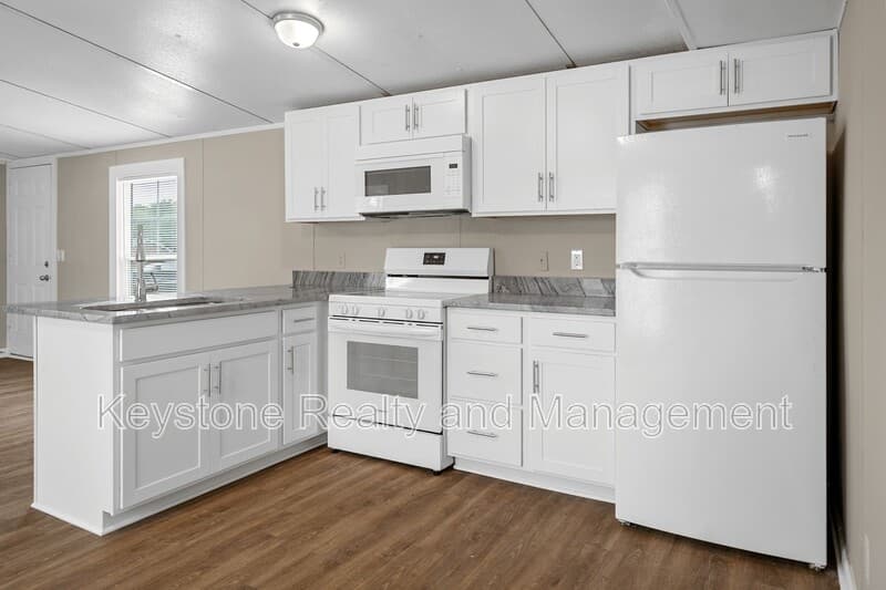 Clarksville House: 2740 Ann Drive