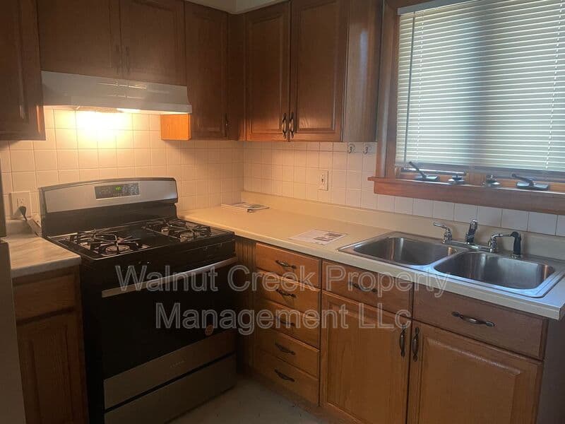 Elyria Condo: 780 Oberlin-Elyria Rd
