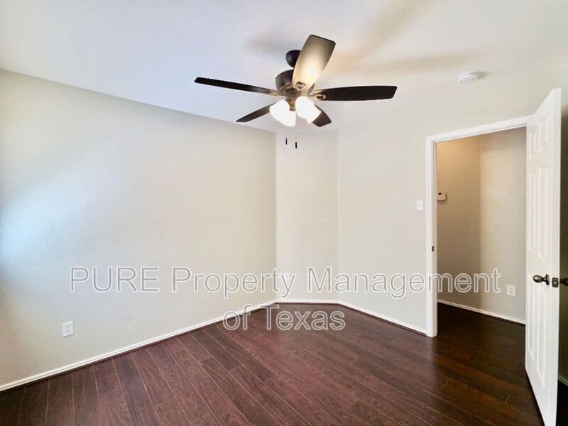 Round Rock House: 932 Monadale Trl