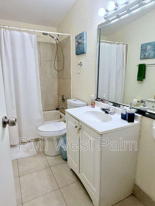 West Palm Beach Condo: 716 21st St