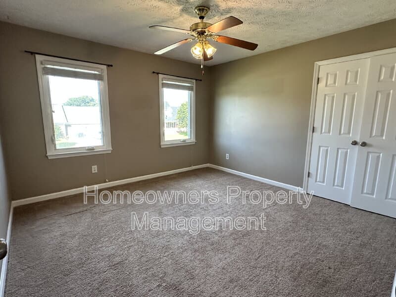 Fayetteville House: 6521 Ryefield Dr