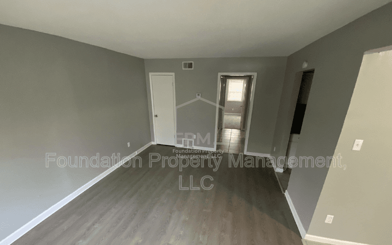 Memphis House: 2961 Grenadier Cove