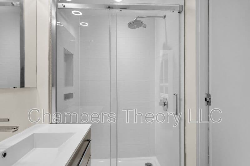 Washington Condo: 2422 17th St