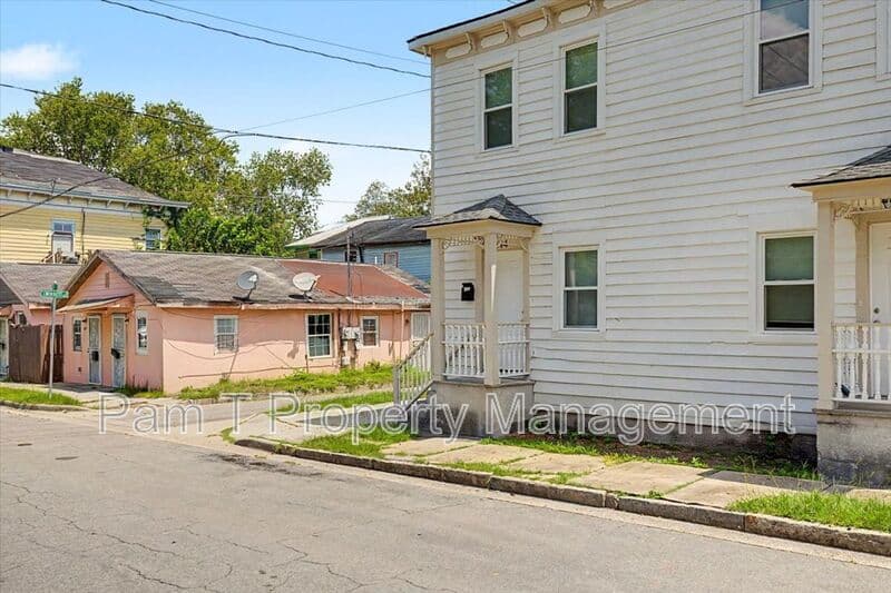 Savannah Townhome: 814 Ott St