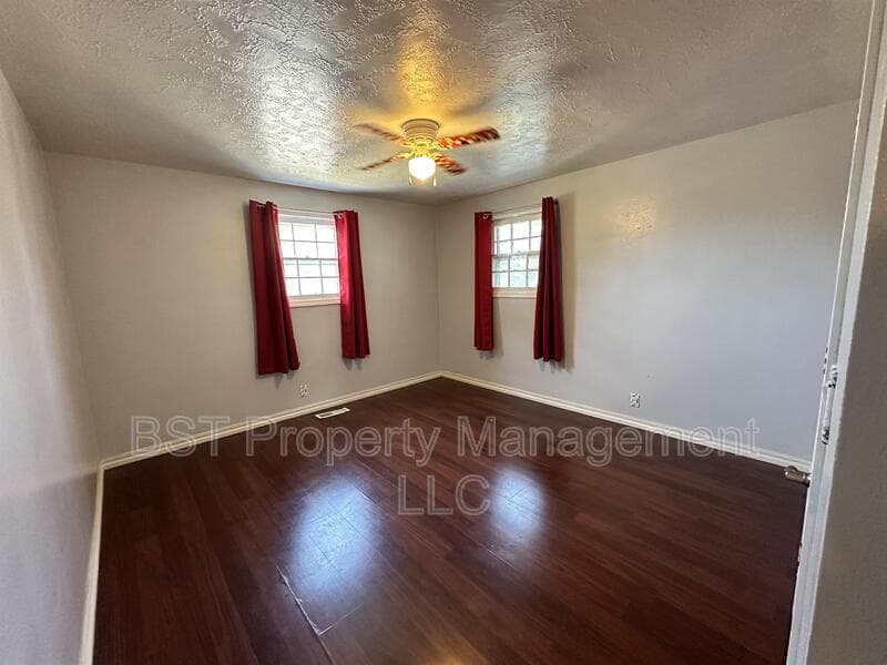 Keizer House: 1458 Greenwood Drive Northeast