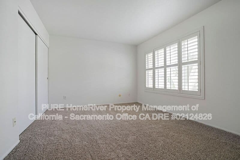 Sacramento House: 8811 Salmon Falls Dr.