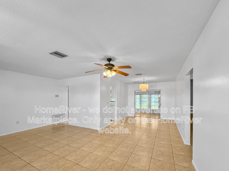 Port Charlotte House: 2496 Beacon Dr