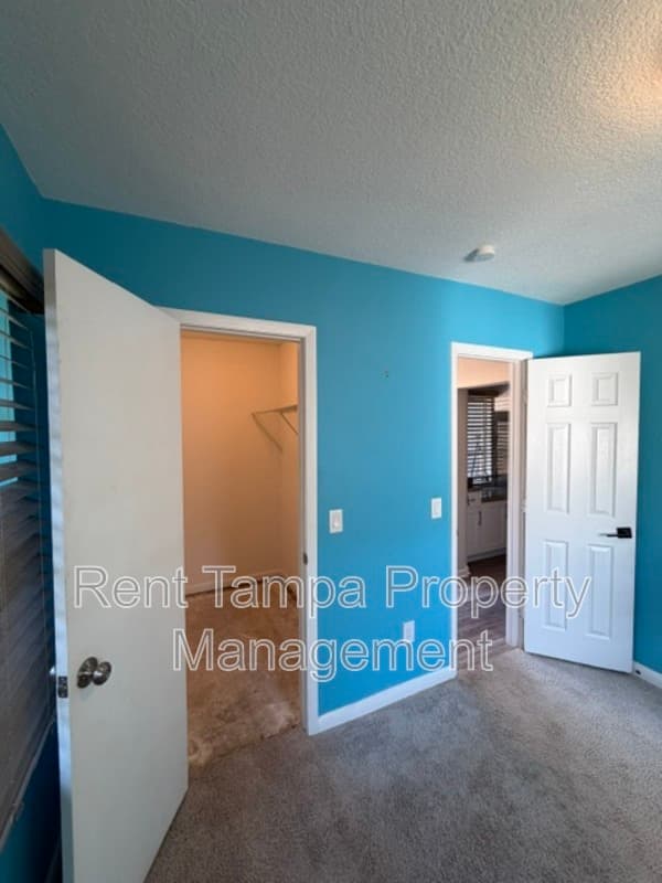 St. Petersburg House: 1635 40th Street South