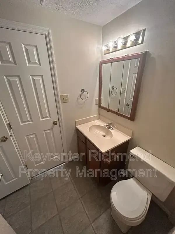 Richmond House: 7700 Pomeroy Court