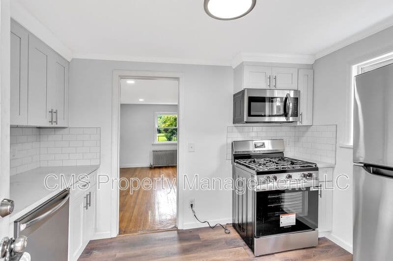 Dunellen Condo: 401 Sanford Ave