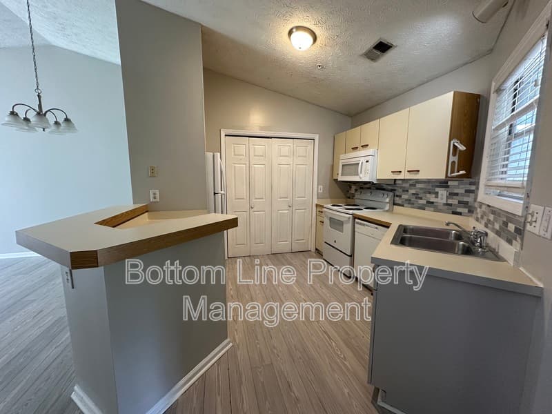 Fayetteville Condo: 942 Stewarts Creek