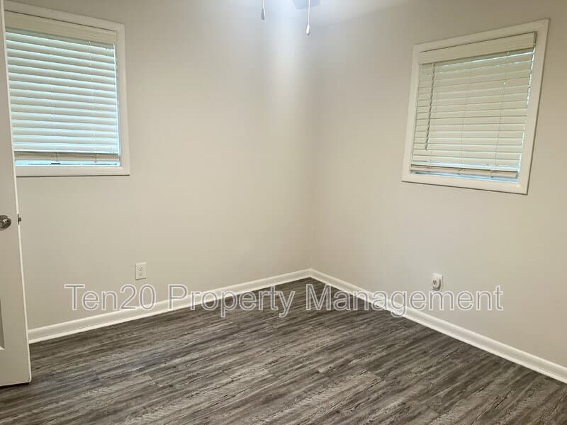Columbus House: 817 Ragland Court
