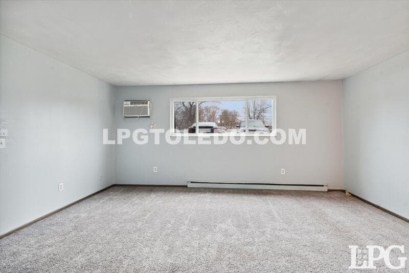 Toledo Apartment: 6016 Secor Rd