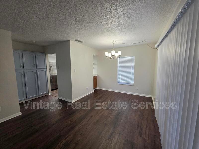 Brandon House: 851 Creekway Ct