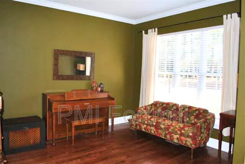 Rock Hill House: 2011 Hayes Drive