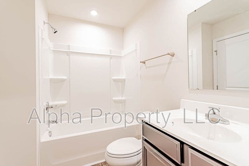 Simpsonville Townhome: 301 Parkridge Way