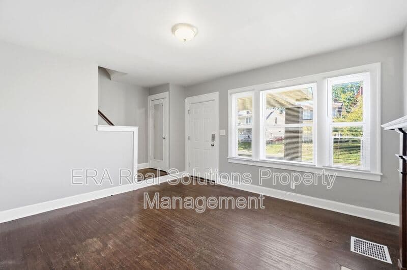 Columbus Townhome: 428 Columbian Ave