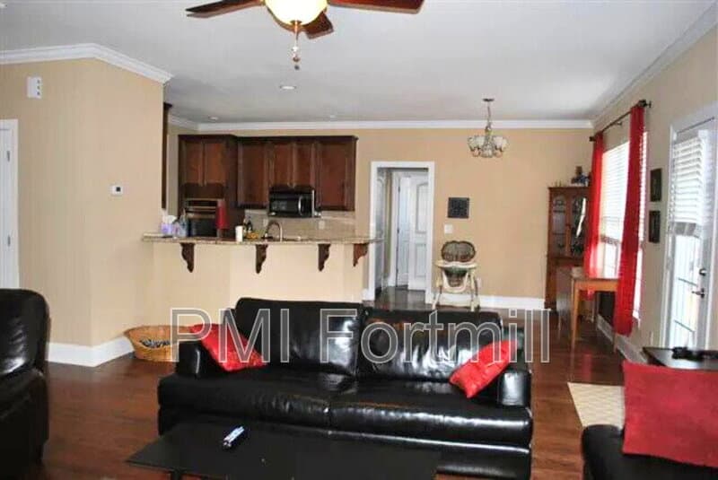 Rock Hill House: 2011 Hayes Drive