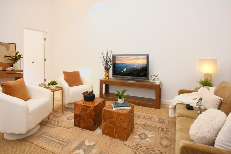 Tillson Condo: 56 Grist Mill Road - 2