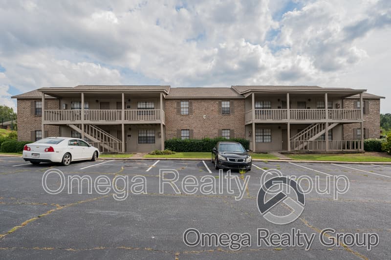 Phenix City Apartment: 901 25th Ave
