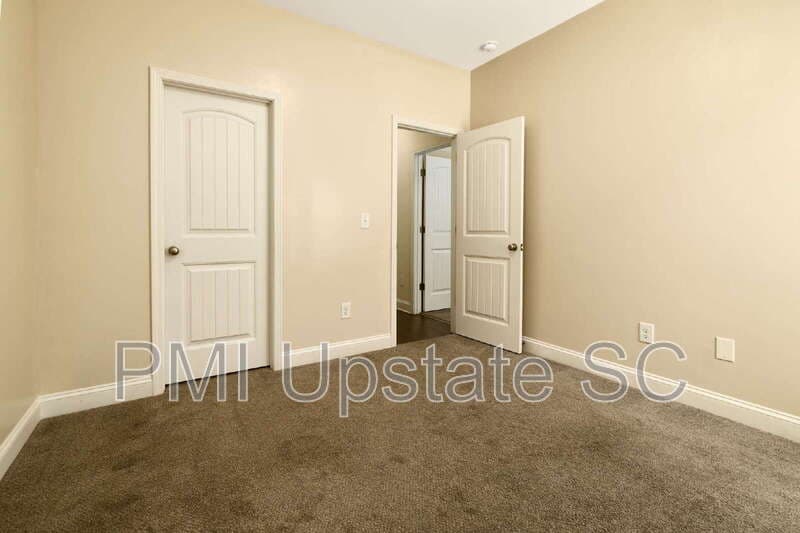 Moore House: 567 Chantry Ln