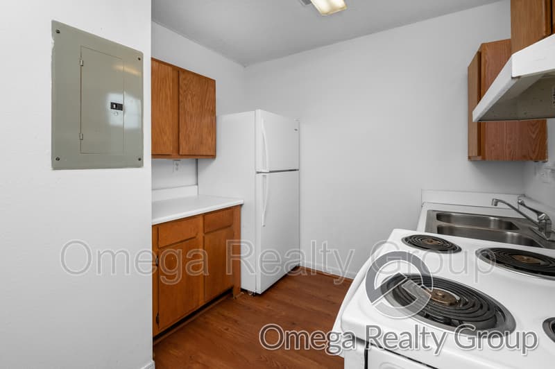 Columbiana Condo: 100 Egg And Butter Rd