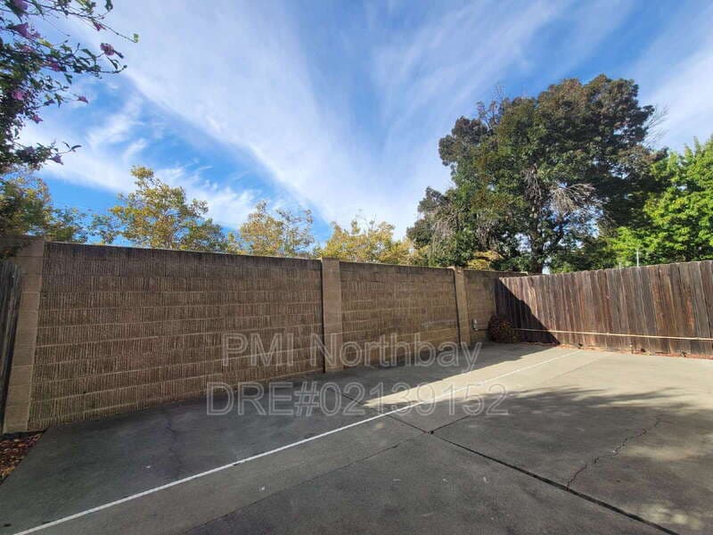 Vacaville House: 1109 Syracuse Circle