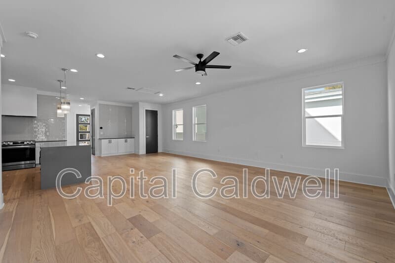 Sarasota House: 2345 Bahia Vista St
