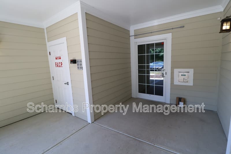 Cary Condo: 933 Portstewart Dr