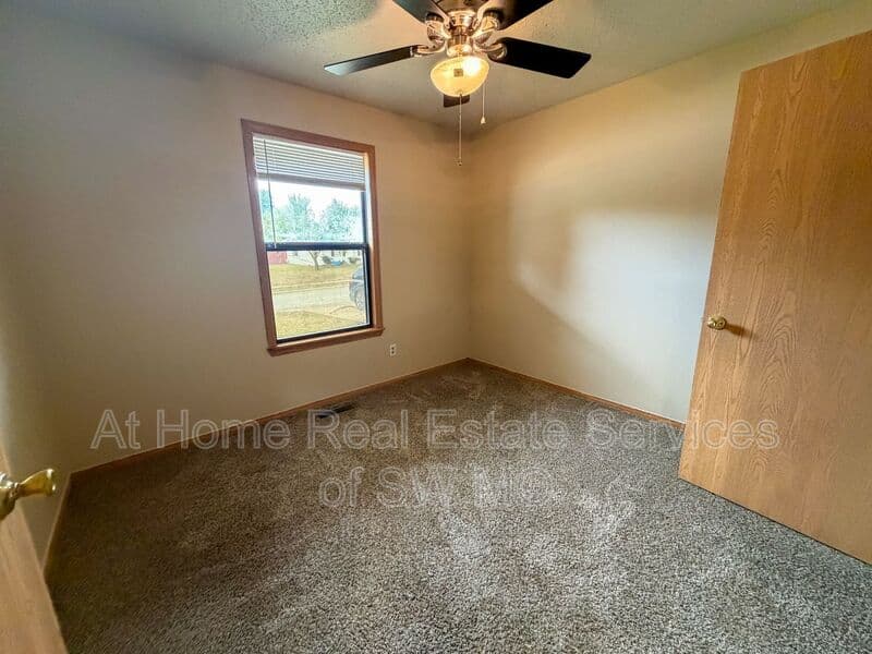 Springfield House: 3110 W Webster
