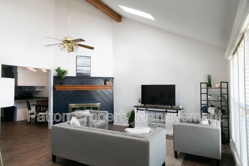 Amarillo House: 5761 Wabash Street