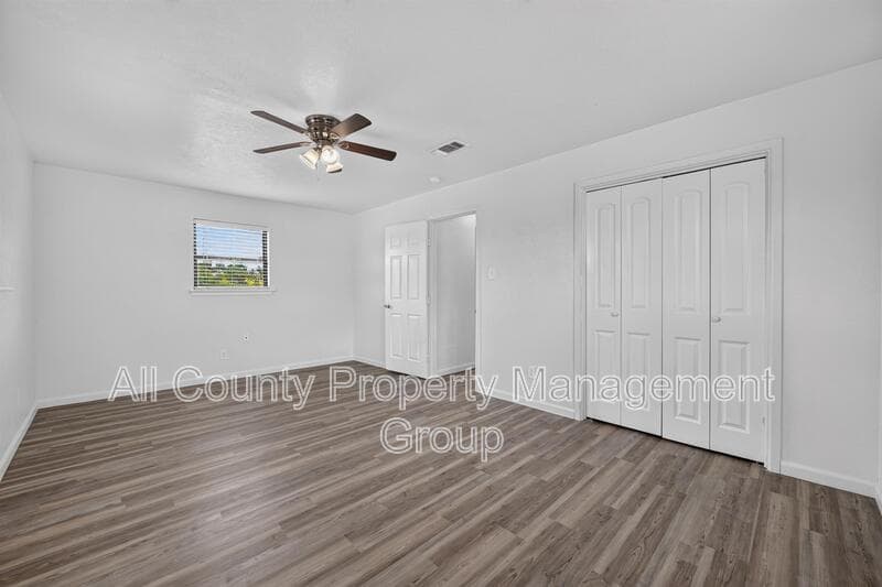 Bedford House: 2024 Charleston Drive
