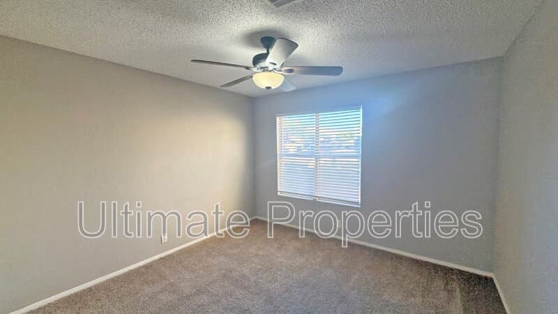 Glendale House: 3957 W Chama Dr