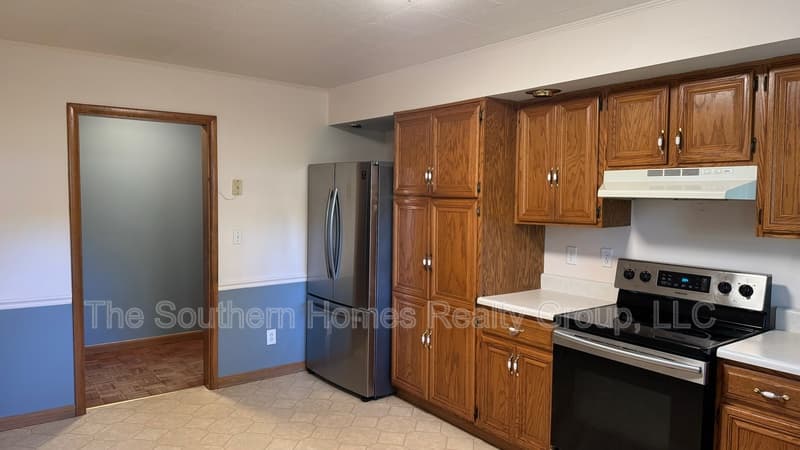 Athens House: 818 Cedar Springs Road