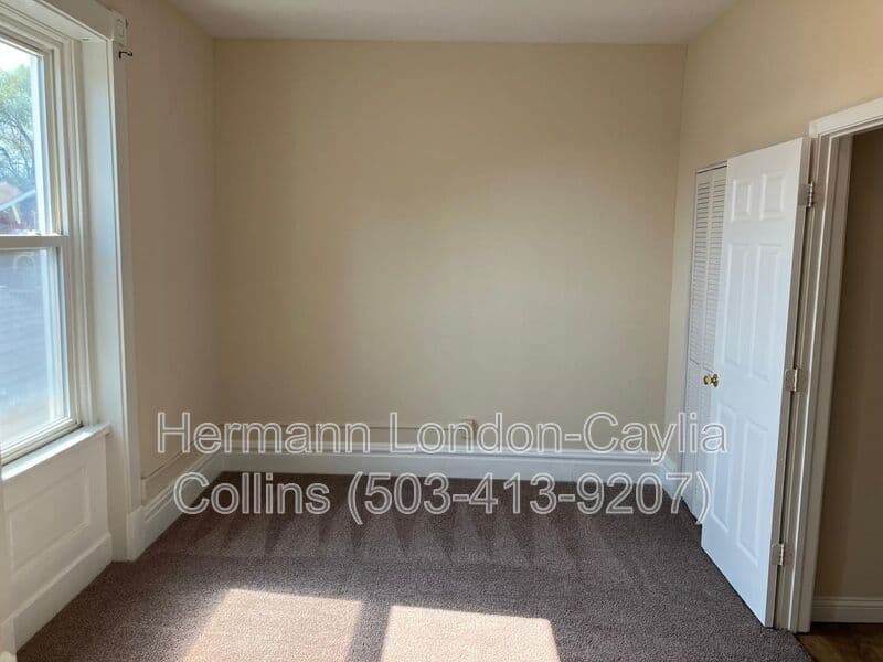 Saint Louis House: 4506 S Grand Blvd