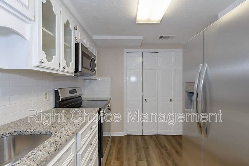 Columbus Condo: 6101 River Rd