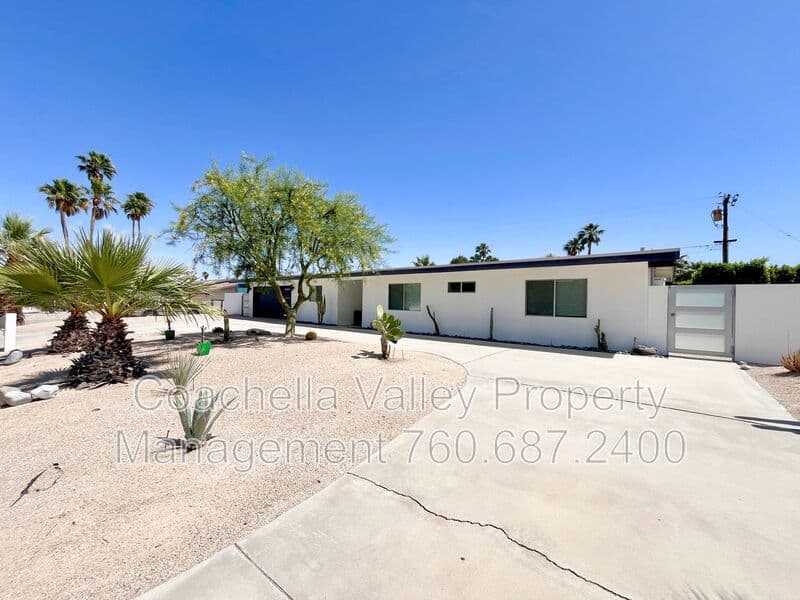 Palm Springs House: 2719 E Ventura Road