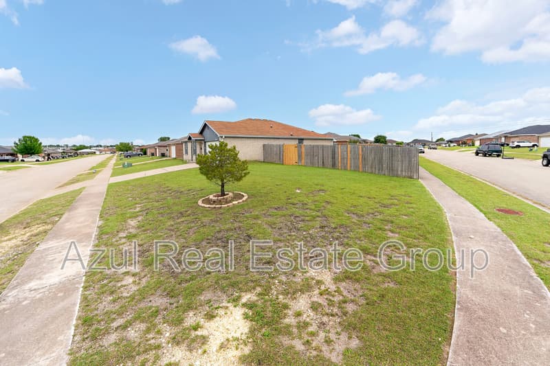 Killeen House: 3202 Tom Lockett Drive