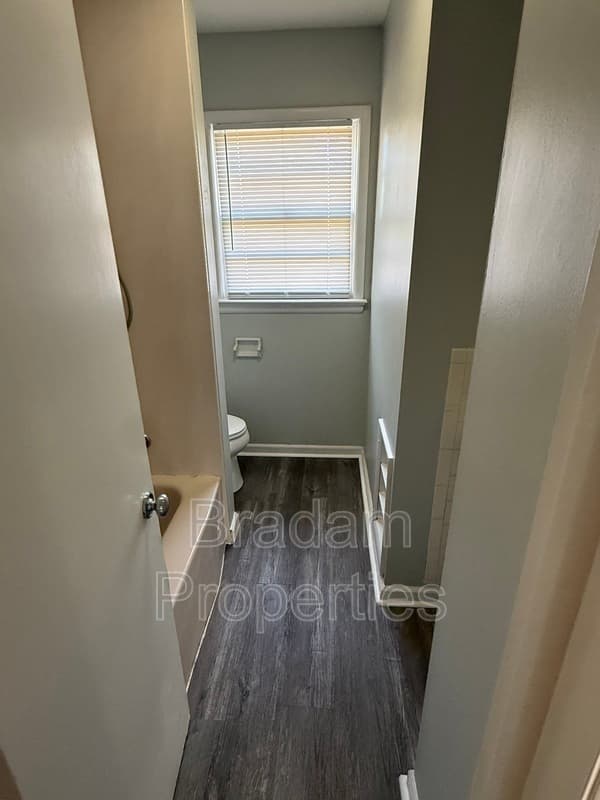 Tulsa House: 4753 S Lawton Ave