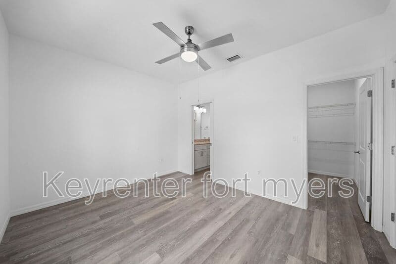Lehigh Acres House: 4716 29th St SW